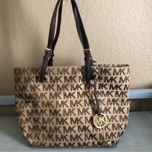 Michael Kors Jet Set tote shoulder bag